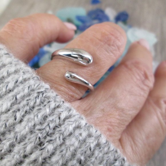 Double SWIRL Ring,925 Sterling ring,Sterling Swirl ring,Women's Statement ring - Picture 6 of 6